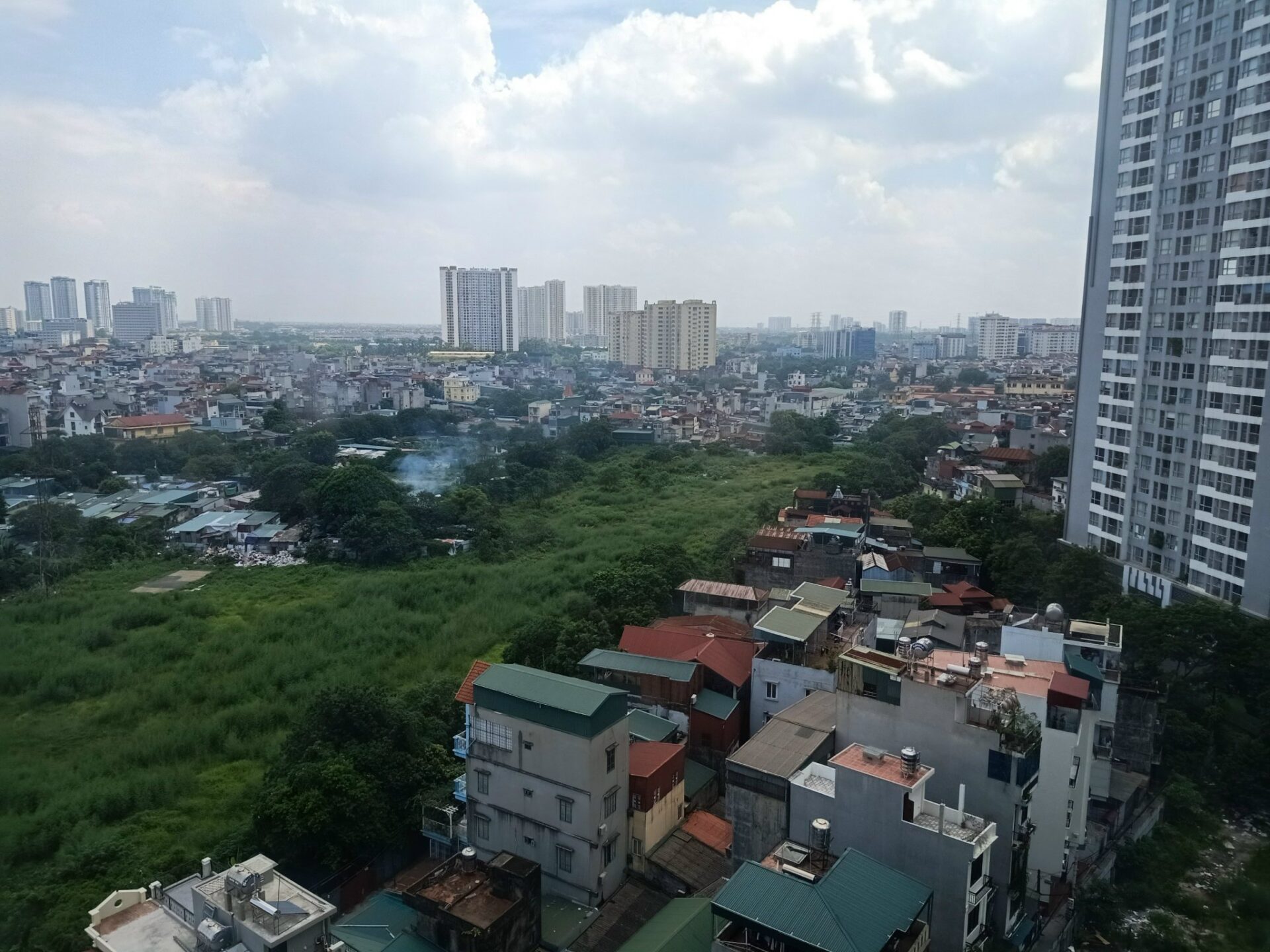 Khung cảnh chụp từ sân thượng nhà khách hàng